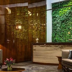Otel Hugo