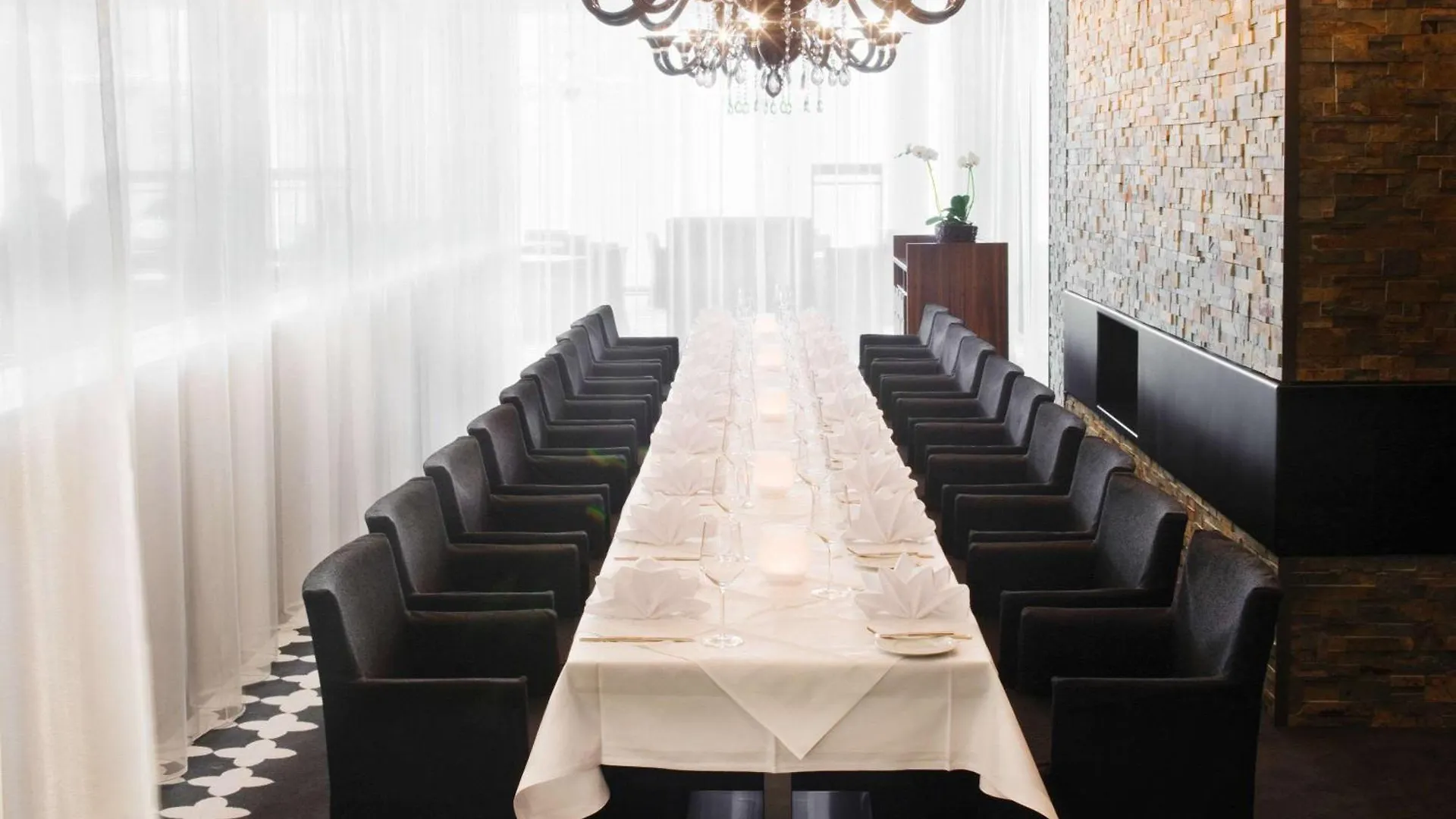 ****  Moevenpick Hotel Stuttgart Airport Leinfelden-Echterdingen Germany